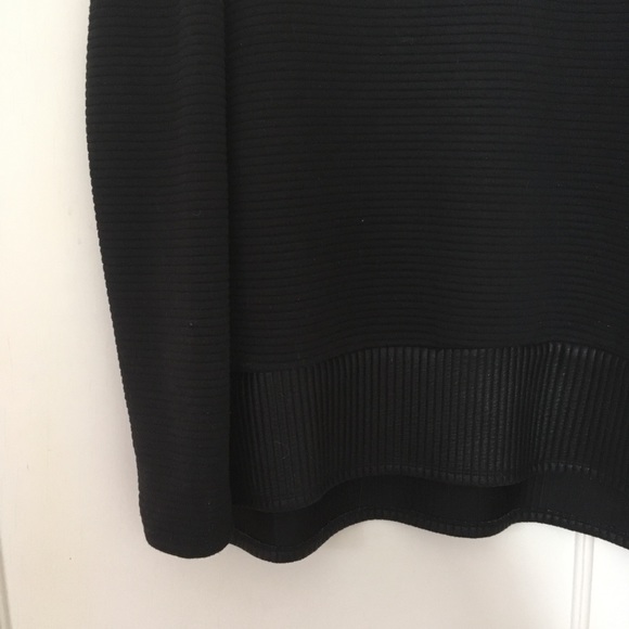 FABLETICS black textured top - Picture 4 of 4